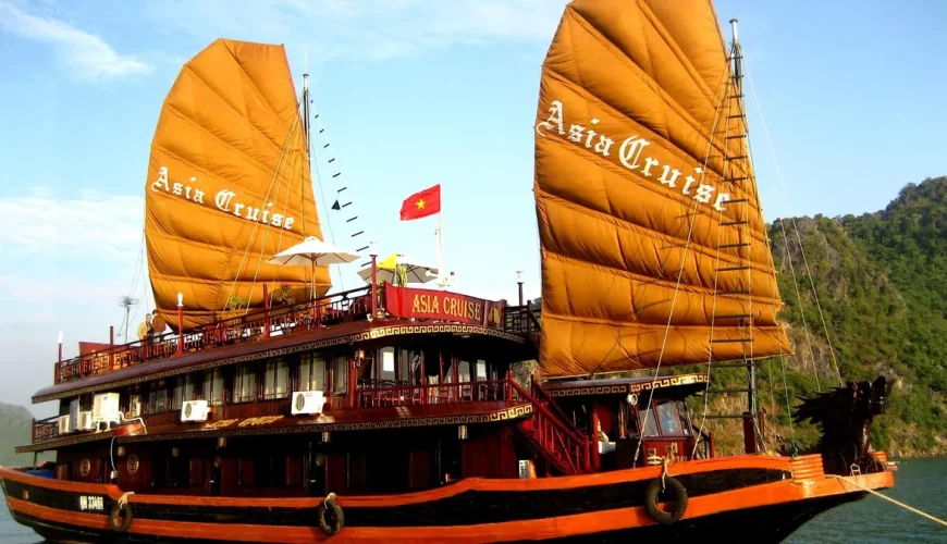 Vịnh Hạ Long, Việt Nam