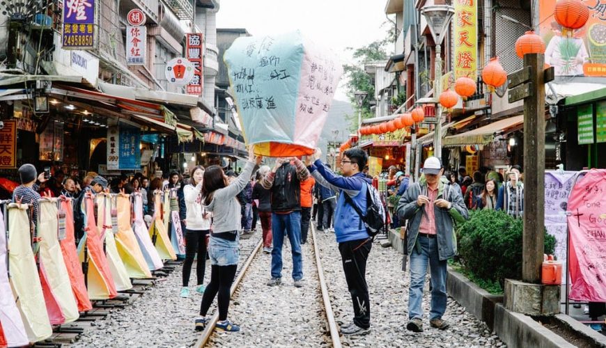 CAO HÙNG – ĐÀI TRUNG – ĐÀI BẮC