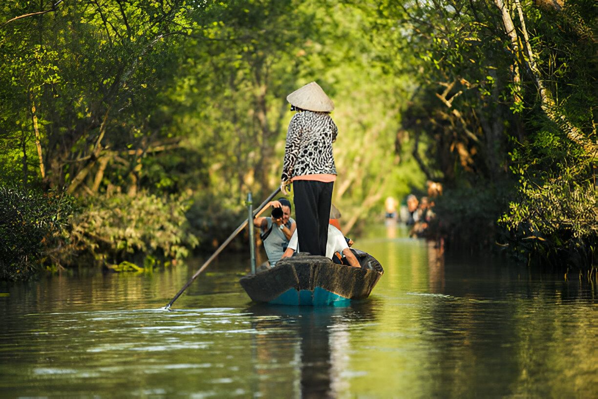 NGÀY 01: SÀI GÒN- MỸ THO- ĐỒNG THÁP- CHÂU ĐỐC